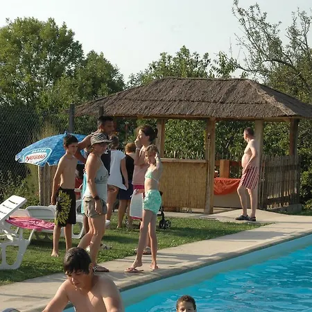 Chambres D'hotes Dordogne-perigord 住宿加早餐酒店 Bussière-Badil